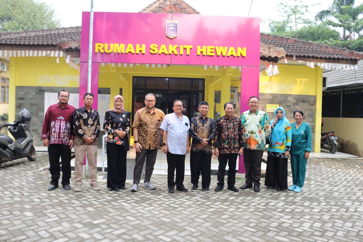 Visitasi Pengurus Besar Persatuan Dokter Hewan Indonesia dan Asosiasi Fakultas Kedokteran Hewan Indonesia ke Rumah Sakit Hewan Kota Metro